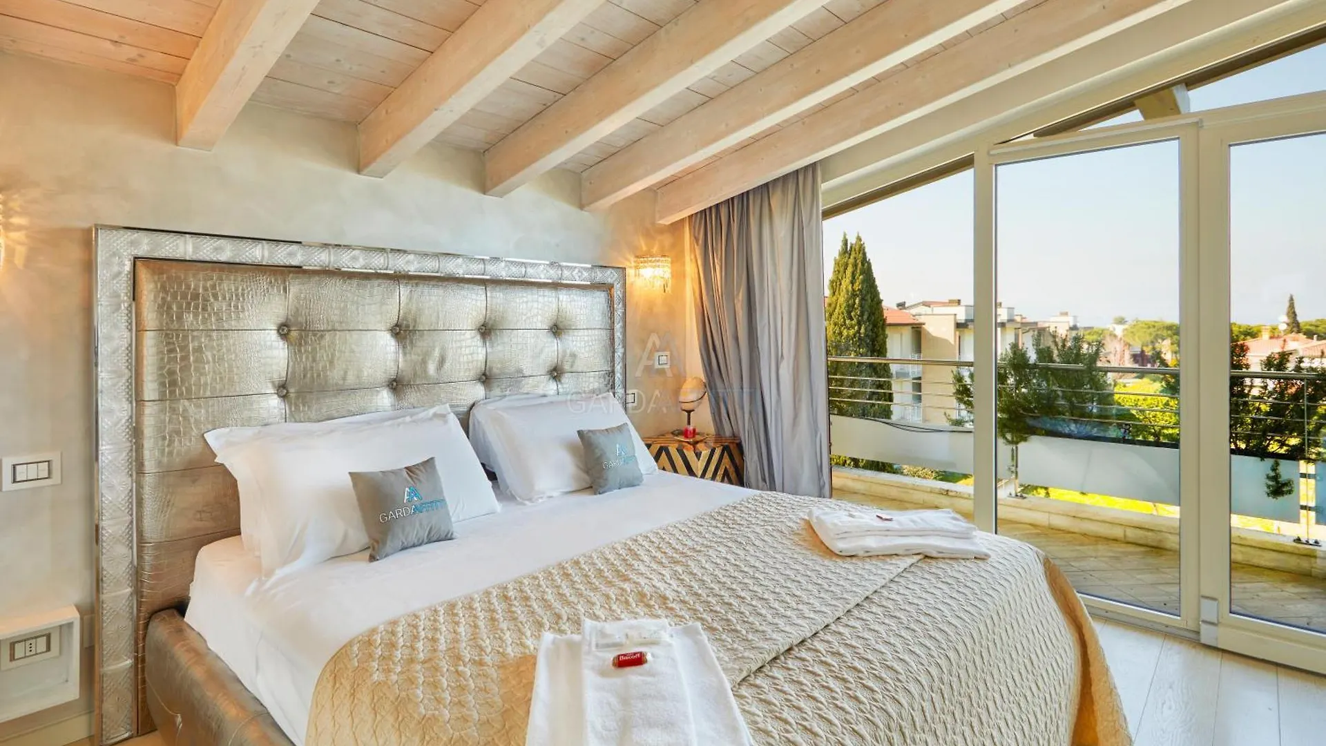 Apartman King Loft - Attico Vista Lago Sirmione Olaszország